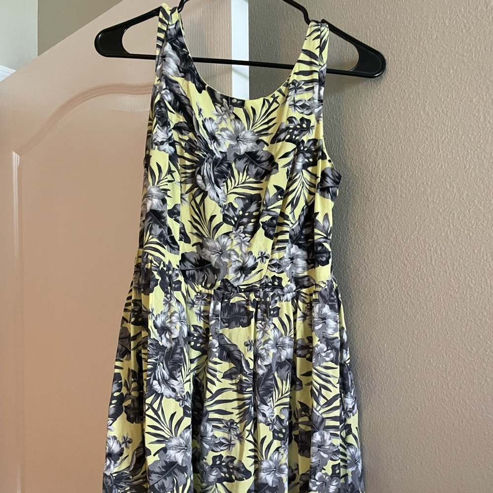 Floral Hawaii Dress